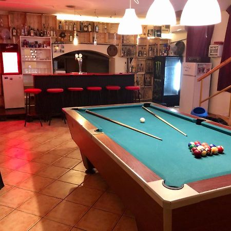 Whole Basement Former Pub3 For Bachelor / Bachelorette Party Budapest Kültér fotó